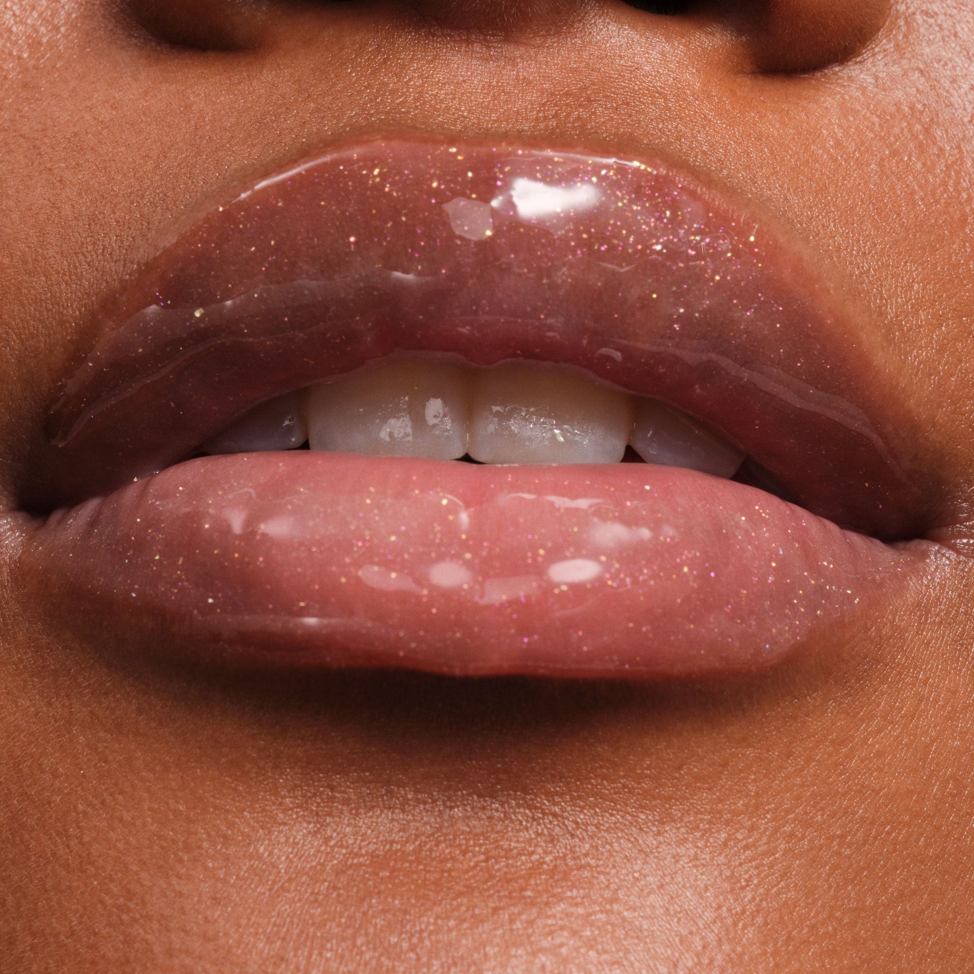 phyto-glow-lip-balm-shimmer-stardust-t1 NATR-10131-Phyto-Glow-Lip-Hover-Stardust.jpg