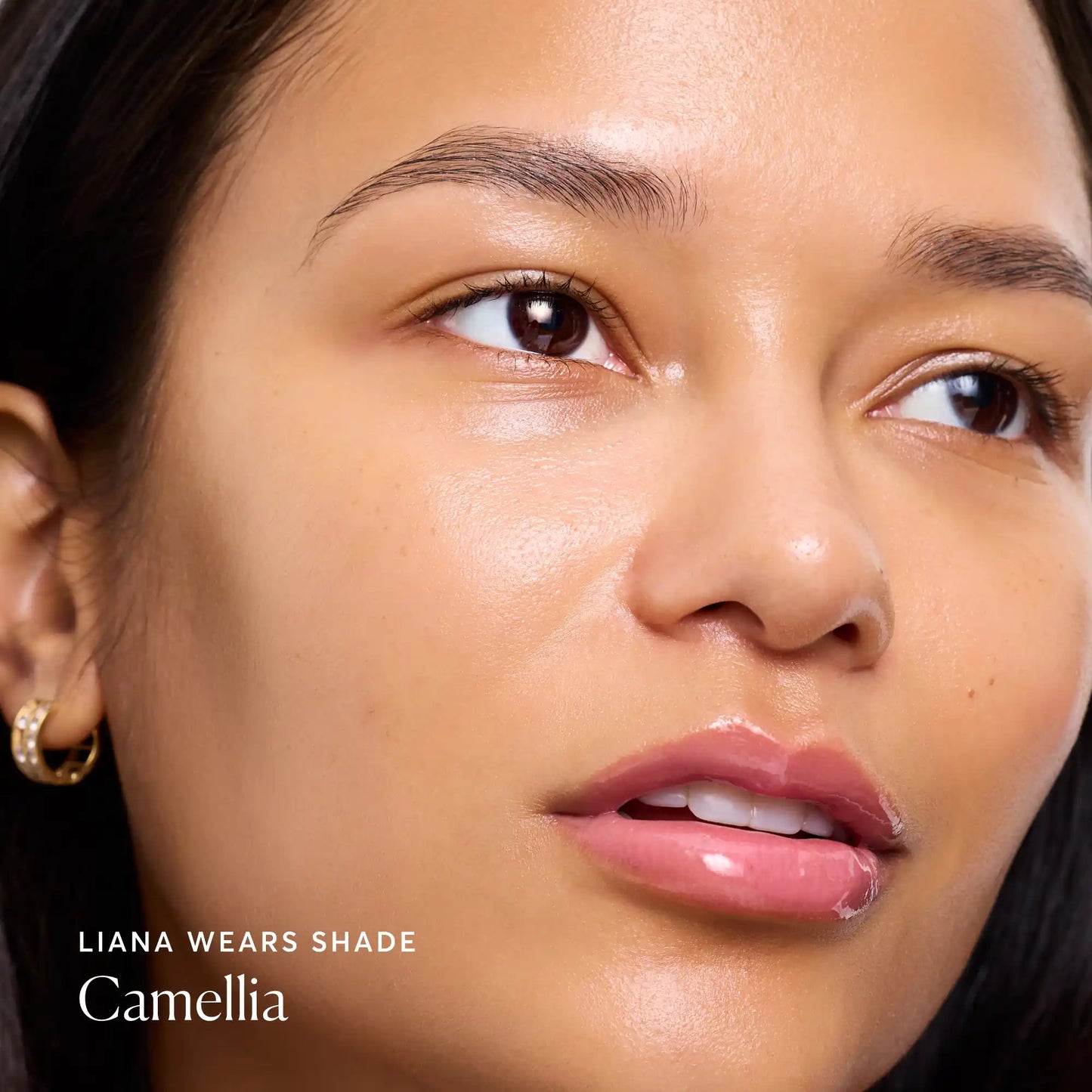 phyto-glow-lip-balm-camellia-g0 NATR-60075-Alt-Images-Phyto-Glow-Lip-Balm-Camellia-04.webp